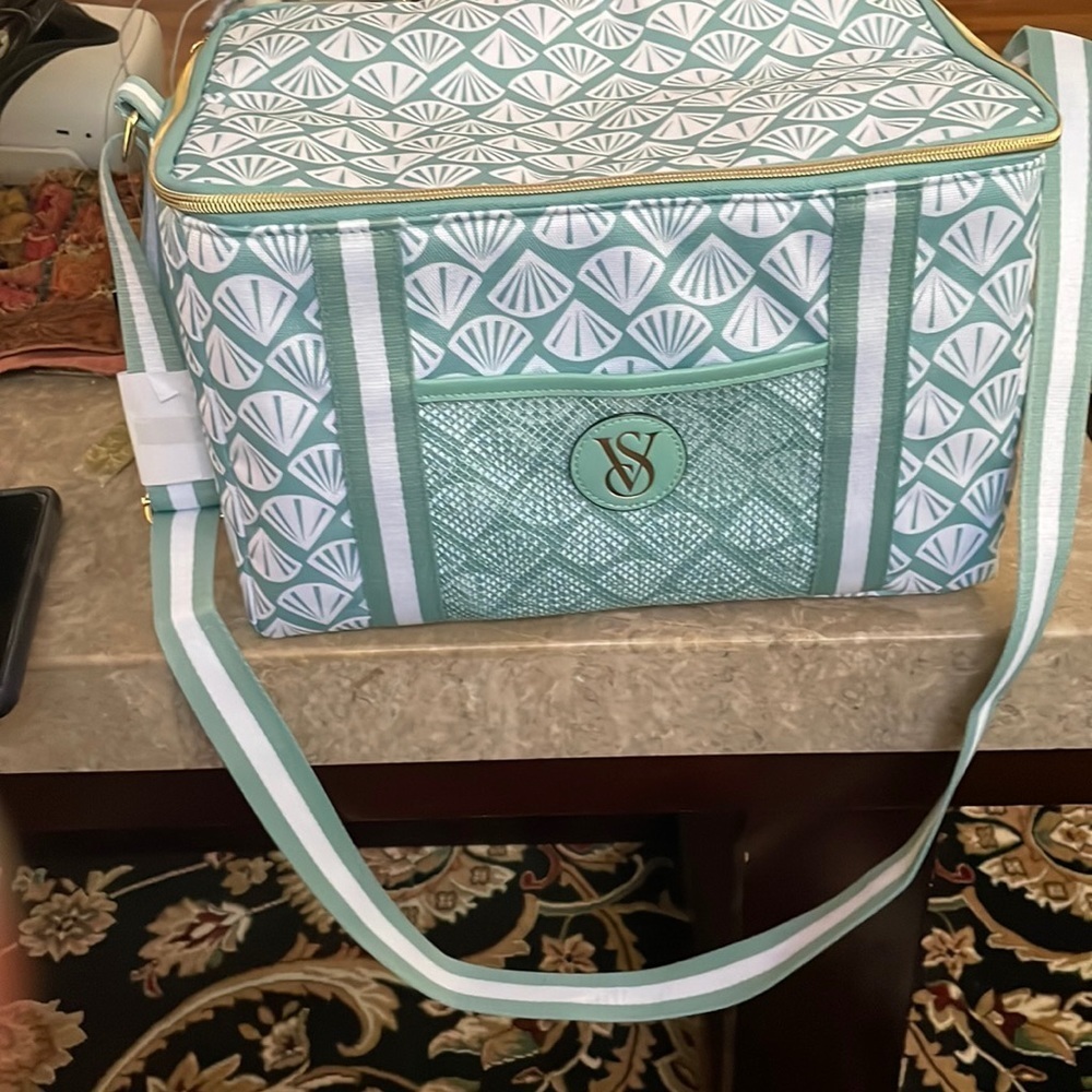- Woman’s Victoria secret beach bag